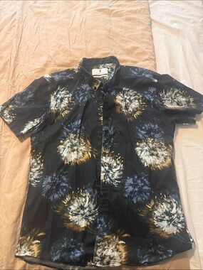 Father sons Men's Black Floral Short-Sleeve Button-Down Shirt by TrueFit